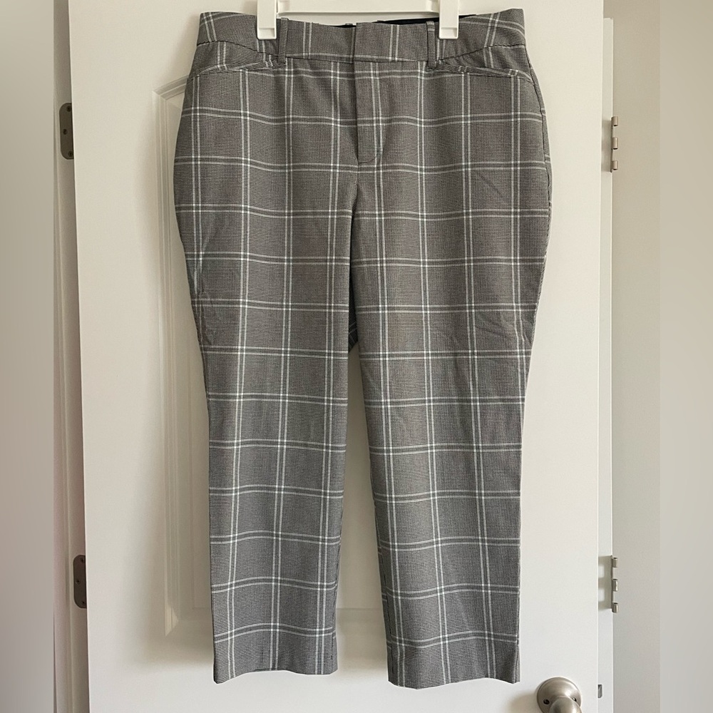 Ava & Viv Gray Plaid Ankle Pants